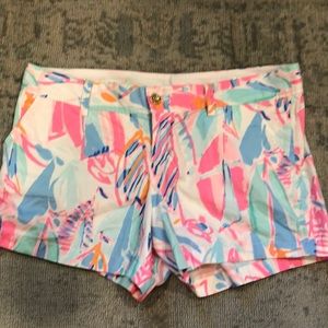 Lilly Pulitzer shorts in sailboat print